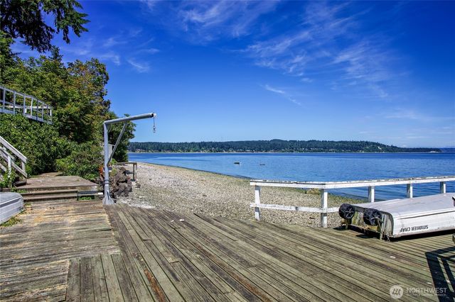 18512 Angeline Avenue NE, Suquamish, WA 98392