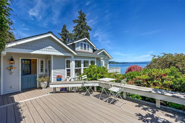 18512 Angeline Avenue NE, Suquamish, WA 98392