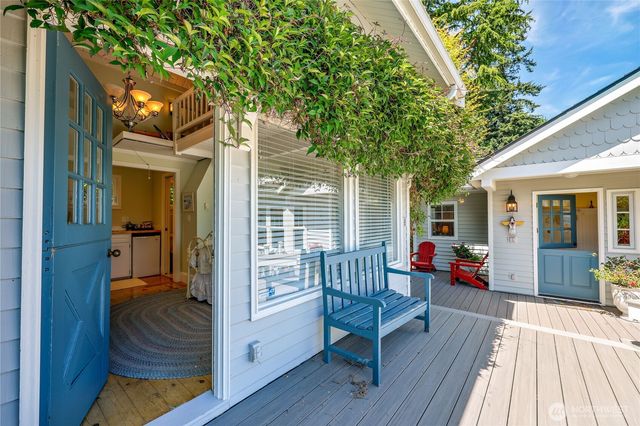 18512 Angeline Avenue NE, Suquamish, WA 98392