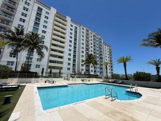 3000 Coral Way 813, Miami, FL 33145