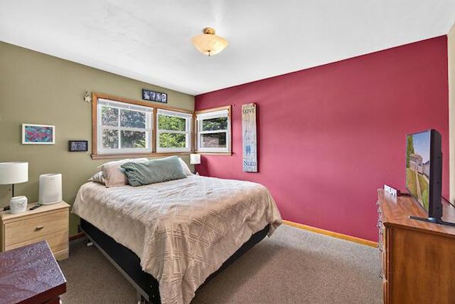 2542 Pinehurst AVENUE, Racine, WI 53403