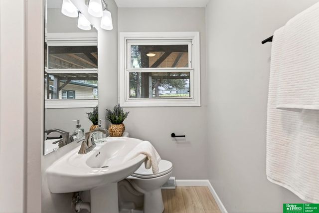 3030 S 38 Street, Omaha, NE 68105