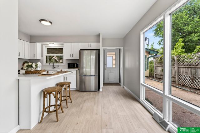 3030 S 38 Street, Omaha, NE 68105