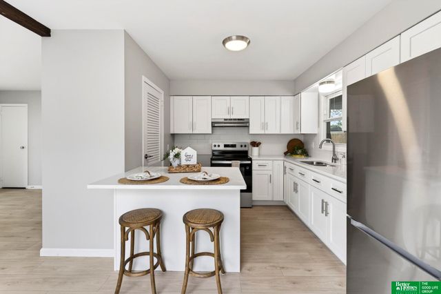 3030 S 38 Street, Omaha, NE 68105