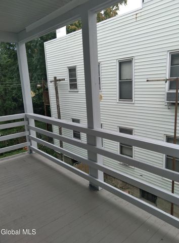 187 N Lake Avenue, Albany, NY 12206