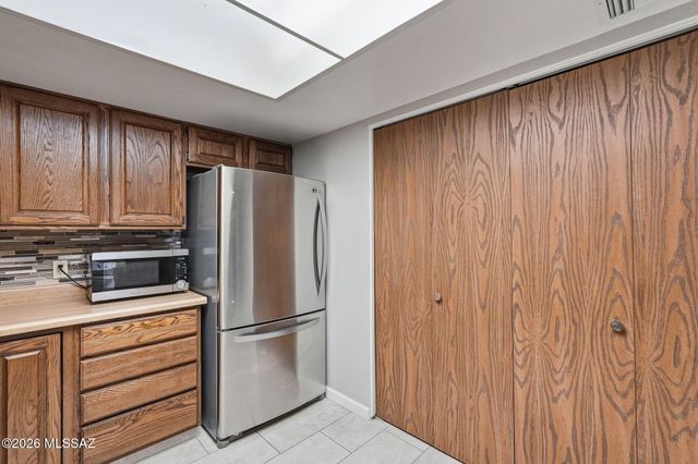 1949 N Swan Rd Unit 31, Tucson, AZ 85712