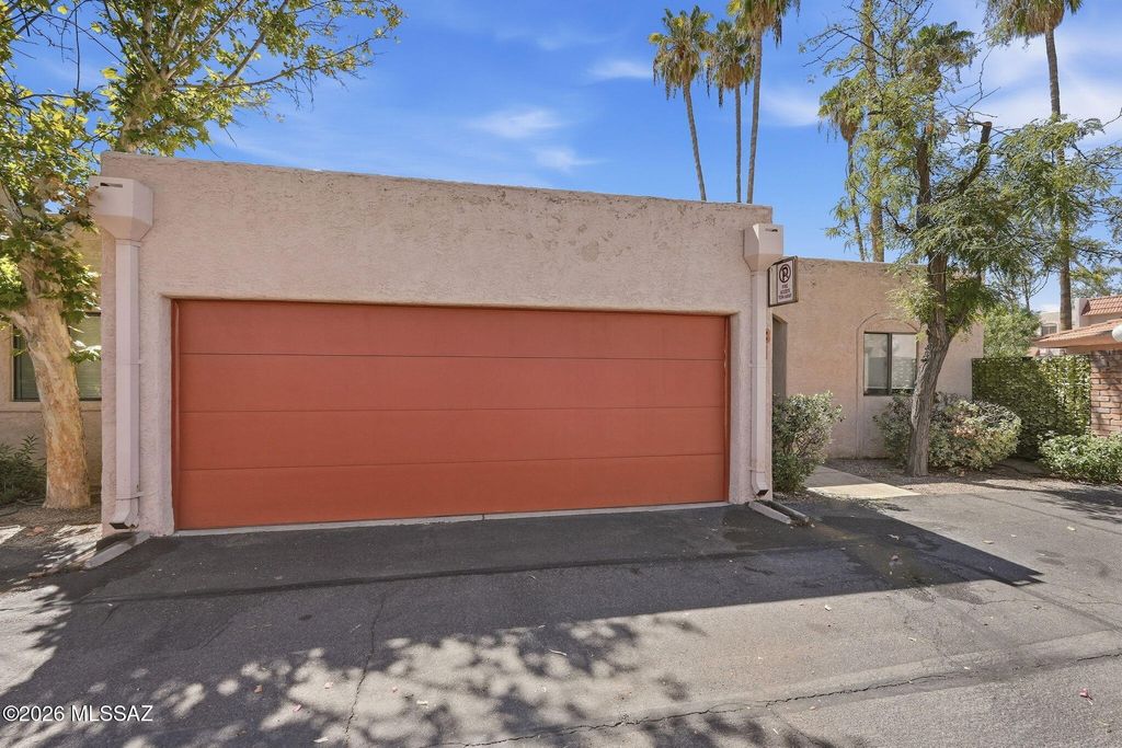 1949 N Swan Rd Unit 31, Tucson, AZ 85712