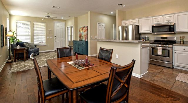 121 Buttercup TRL, Georgetown, TX 78633