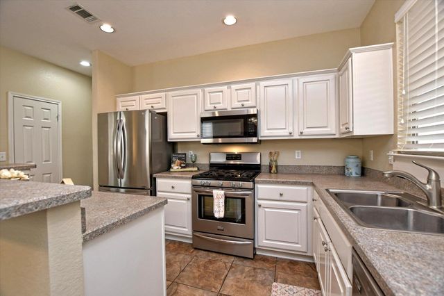 121 Buttercup TRL, Georgetown, TX 78633