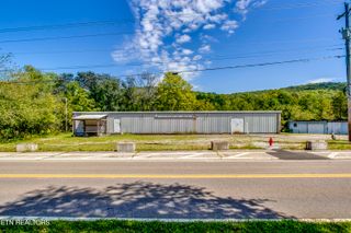 2511 Old Harriman Hwy, Harriman, TN 37748