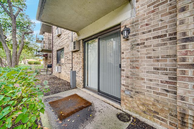 342 Klein Creek Court 342A, Carol Stream, IL 60188