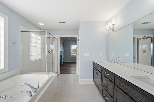 2906 Back Bay Drive, Maumee, OH 43537