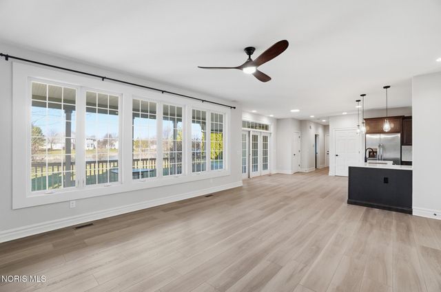 2906 Back Bay Drive, Maumee, OH 43537