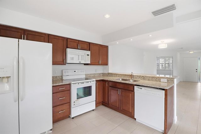 3961 SW Greenwood Way B, Palm City, FL 34990