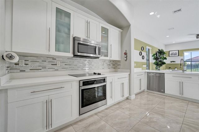 2740 NW 83rd Ter, Cooper City, FL 33024