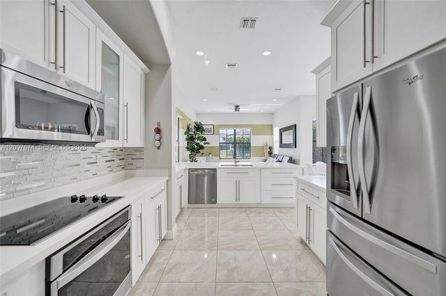 2740 NW 83rd Ter, Cooper City, FL 33024