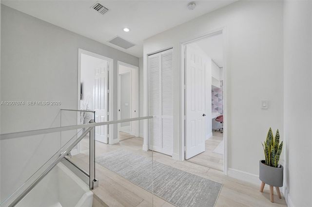 2740 NW 83rd Ter, Cooper City, FL 33024