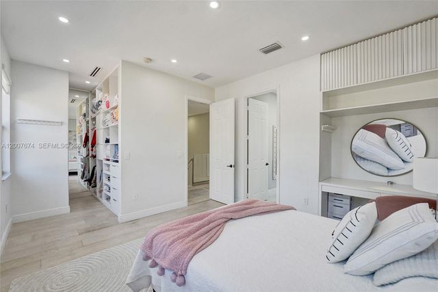 2740 NW 83rd Ter, Cooper City, FL 33024