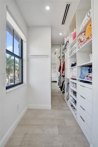 2740 NW 83rd Ter, Cooper City, FL 33024