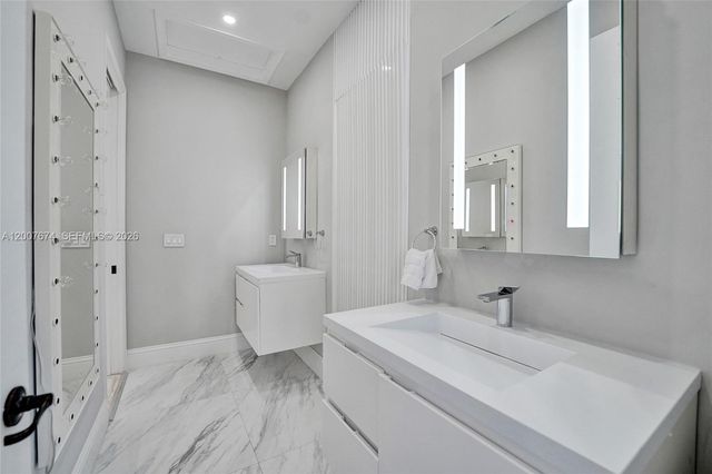 2740 NW 83rd Ter, Cooper City, FL 33024