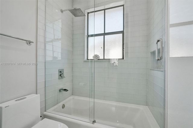 2740 NW 83rd Ter, Cooper City, FL 33024