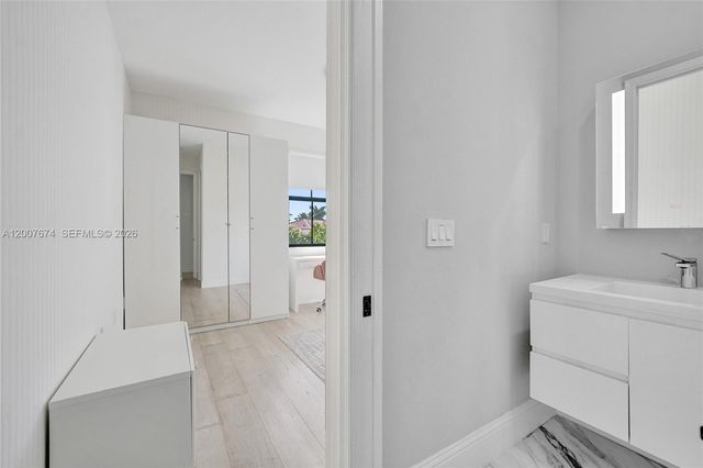 2740 NW 83rd Ter, Cooper City, FL 33024
