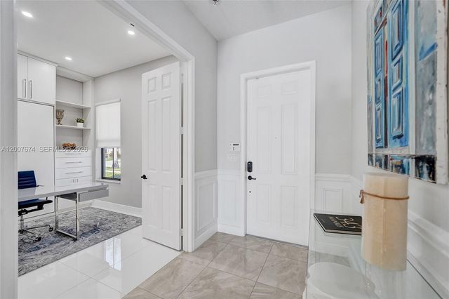 2740 NW 83rd Ter, Cooper City, FL 33024
