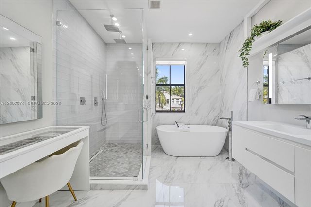 2740 NW 83rd Ter, Cooper City, FL 33024