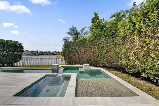 2740 NW 83rd Ter, Cooper City, FL 33024