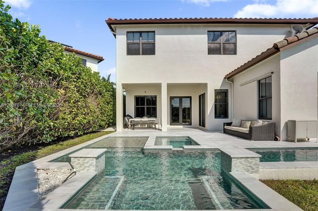 2740 NW 83rd Ter, Cooper City, FL 33024