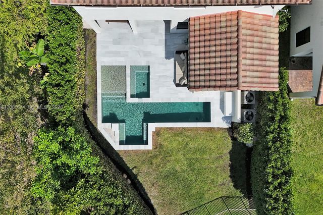 2740 NW 83rd Ter, Cooper City, FL 33024