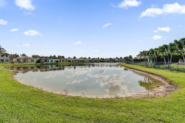 2740 NW 83rd Ter, Cooper City, FL 33024