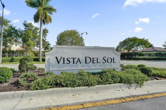 2740 NW 83rd Ter, Cooper City, FL 33024