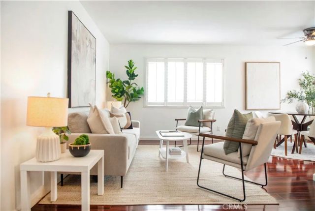 976 Larrabee 231, West Hollywood, CA 90069