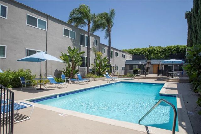 976 Larrabee 231, West Hollywood, CA 90069