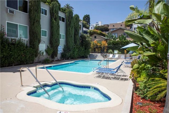 976 Larrabee 231, West Hollywood, CA 90069