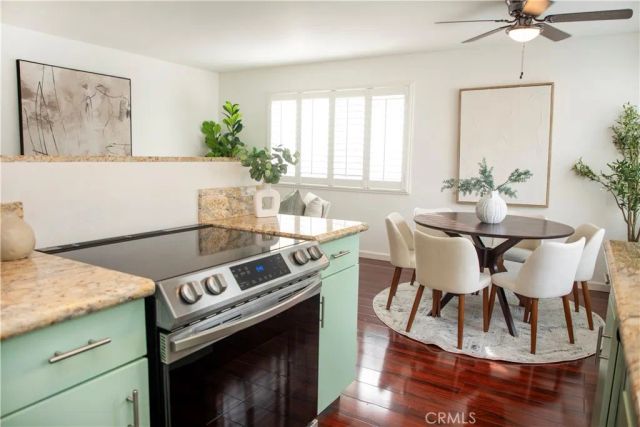 976 Larrabee 231, West Hollywood, CA 90069