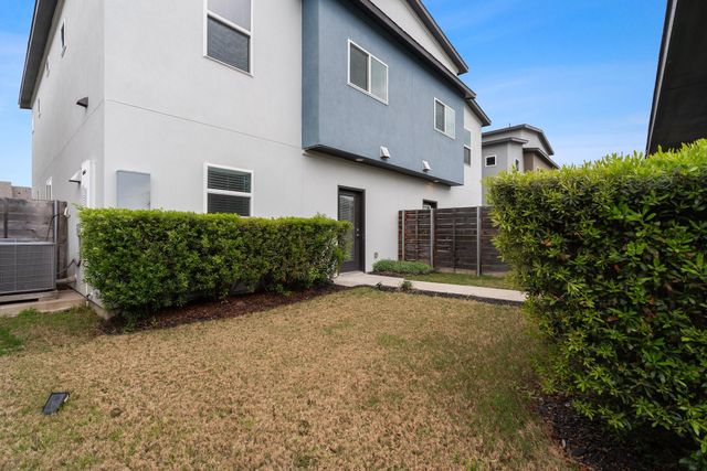 5913-B Charles Merle DR 16, Austin, TX 78747