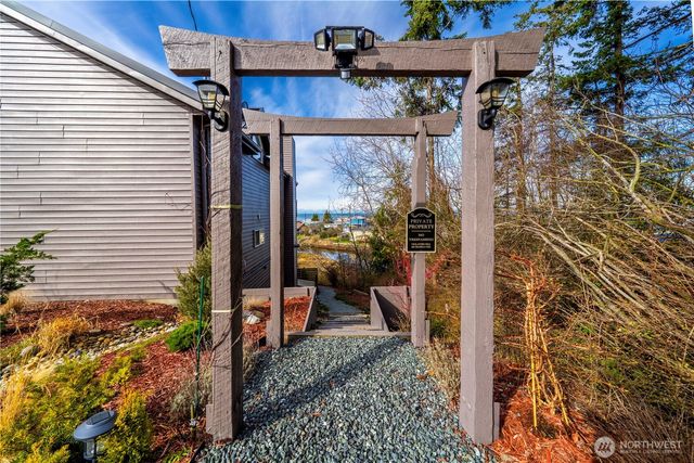 7413 Jackson Road, Blaine, WA 98230