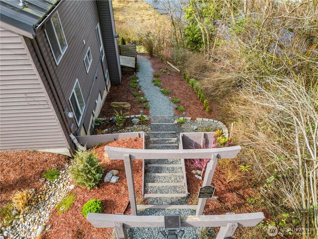 7413 Jackson Road, Blaine, WA 98230