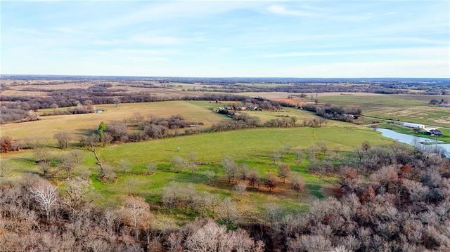 33000 E 331st Street, Garden City, MO 64747