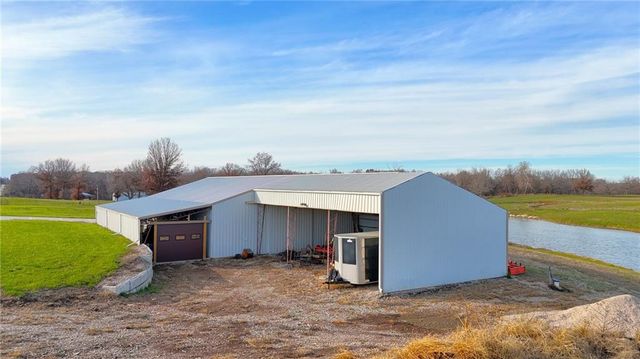 33000 E 331st Street, Garden City, MO 64747