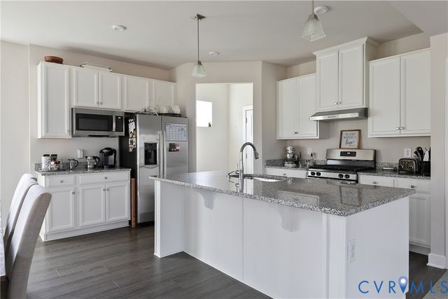 8731 Nakoda Ter, Chesterfield, VA 23237