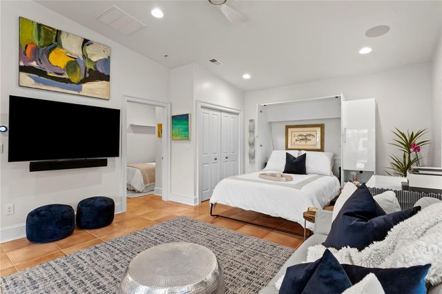 111 ESTADO WAY NE, St Petersburg, FL 33704