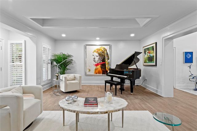 111 ESTADO WAY NE, St Petersburg, FL 33704