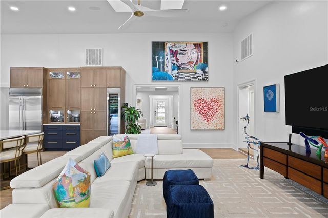 111 ESTADO WAY NE, St Petersburg, FL 33704