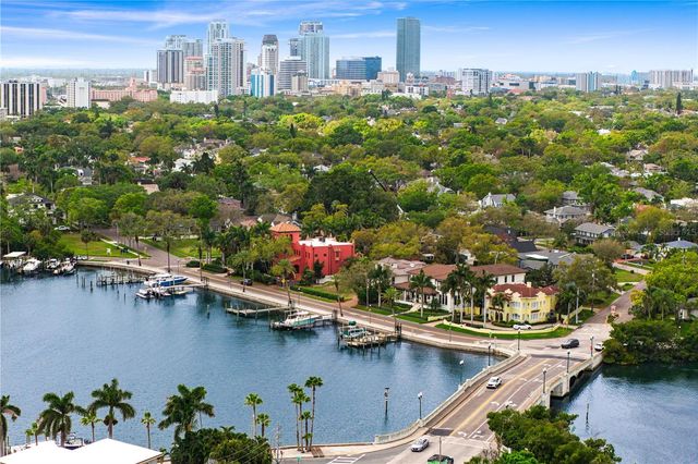 111 ESTADO WAY NE, St Petersburg, FL 33704