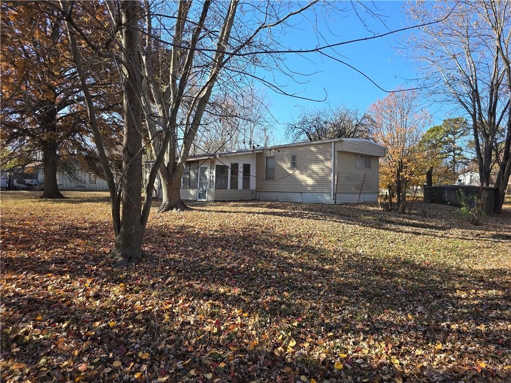 204 S Lyne Street, Raymore, MO 64083