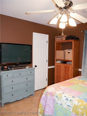 1702 Nixon Road, Lavaca, AR 72941