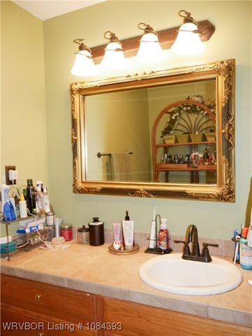 1702 Nixon Road, Lavaca, AR 72941